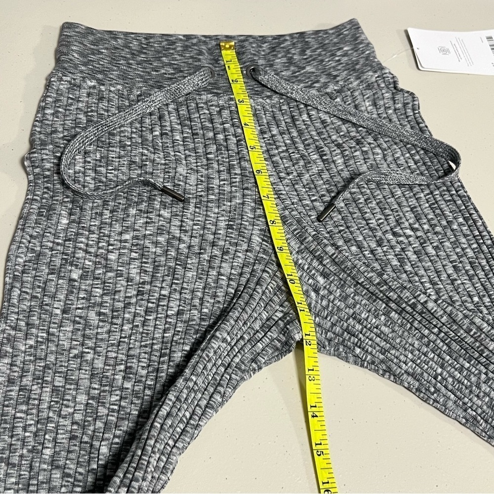 🆕 ATHLETA Revolve Ribbed Pants - Picture 10 of 12